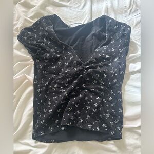 Brandy Melville flower top(somewhat cropped)